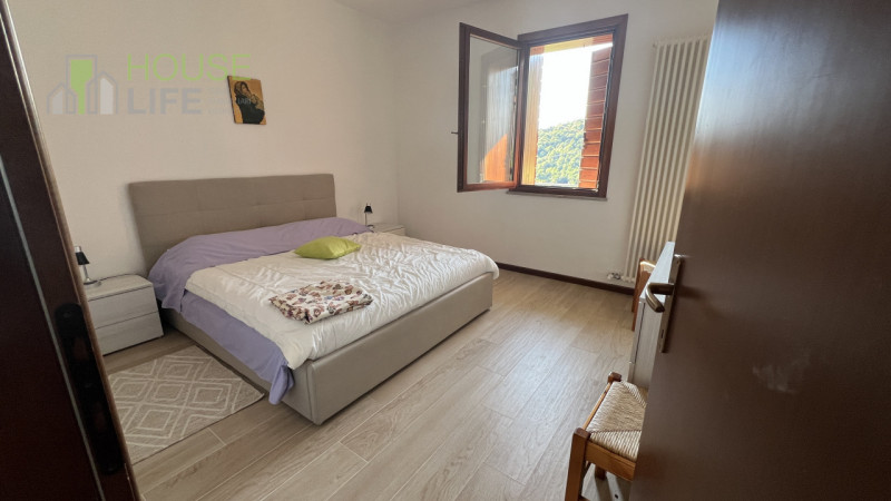 Valli del Pasubio - Zona Malunga: Appartamento al piano terra arredato con tre camere bagno e amp...