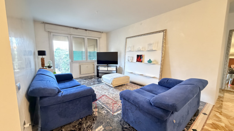 PADOVA – ARCELLA / SANTISSIMA TRINITÀ | APPARTAMENTO CON GARAGE E POGGIOLO

Sara Immobiliare prop...