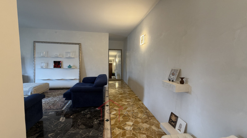 PADOVA – ARCELLA / SANTISSIMA TRINITÀ | APPARTAMENTO CON GARAGE E POGGIOLO

Sara Immobiliare prop...