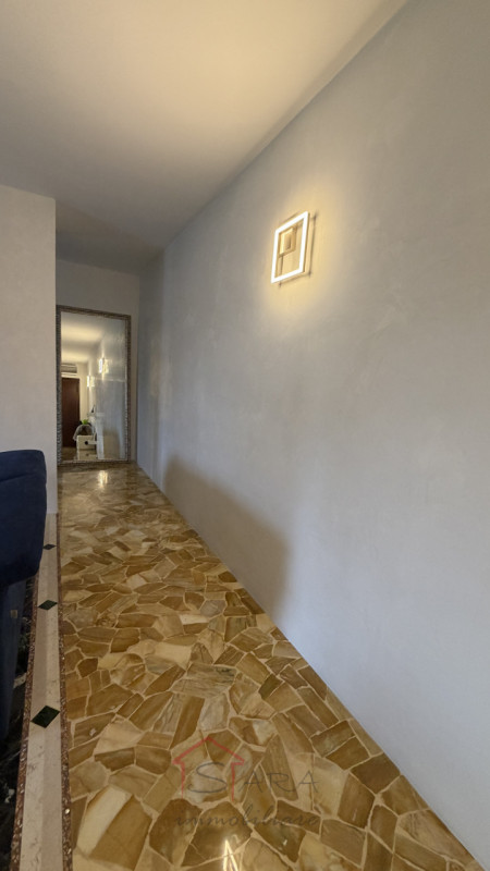 PADOVA – ARCELLA / SANTISSIMA TRINITÀ | APPARTAMENTO CON GARAGE E POGGIOLO

Sara Immobiliare prop...