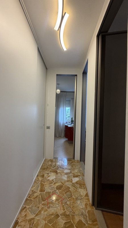 PADOVA – ARCELLA / SANTISSIMA TRINITÀ | APPARTAMENTO CON GARAGE E POGGIOLO

Sara Immobiliare prop...