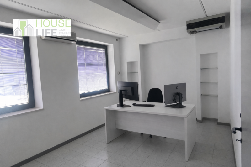 CARRE' - Z.I: CAPANNONE ARTIGIANALE - INDUSTRIALE di circa mq 800 circa H 6.00 mt sotto trave, co...