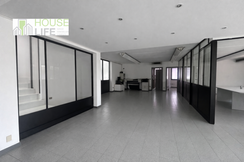 CARRE' - Z.I: CAPANNONE ARTIGIANALE - INDUSTRIALE di circa mq 800 circa H 6.00 mt sotto trave, co...