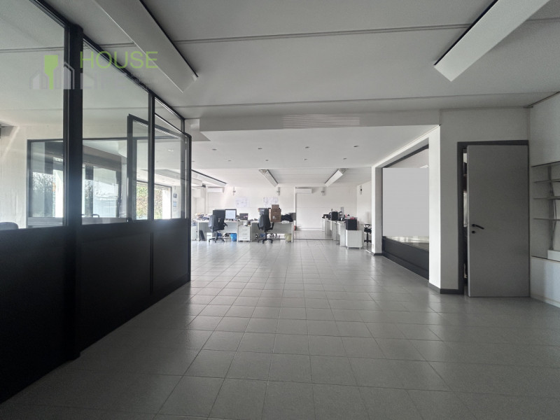 CARRE' - Z.I: CAPANNONE ARTIGIANALE - INDUSTRIALE di circa mq 800 circa H 6.00 mt sotto trave, co...