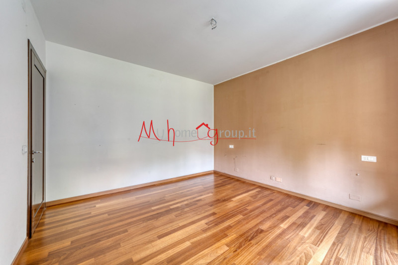 ABANO TERME - In zona interna e tranquilla, vicino al Policlinico di Abano Terme, proponiamo in e...