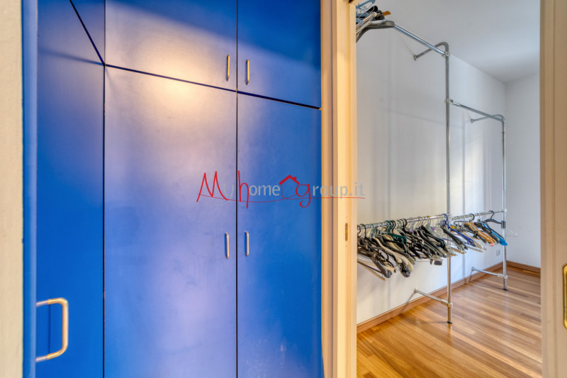 ABANO TERME - In zona interna e tranquilla, vicino al Policlinico di Abano Terme, proponiamo in e...