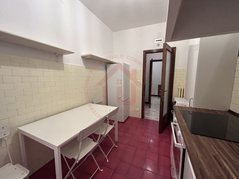 RIF: FR123 PADOVA - PADOVA CENTRO proponiamo in locazione elegante appartamento arredato, nel cen...