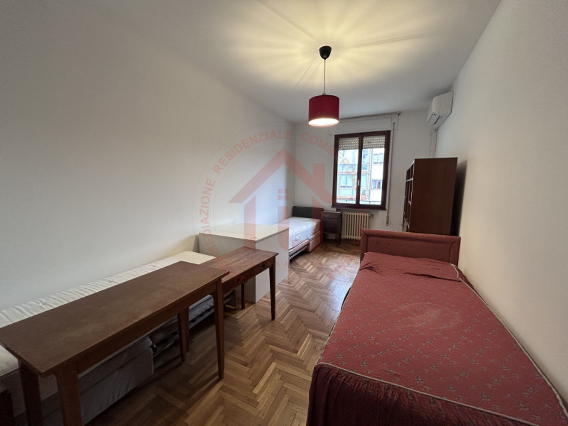 RIF: FR123 PADOVA - PADOVA CENTRO proponiamo in locazione elegante appartamento arredato, nel cen...