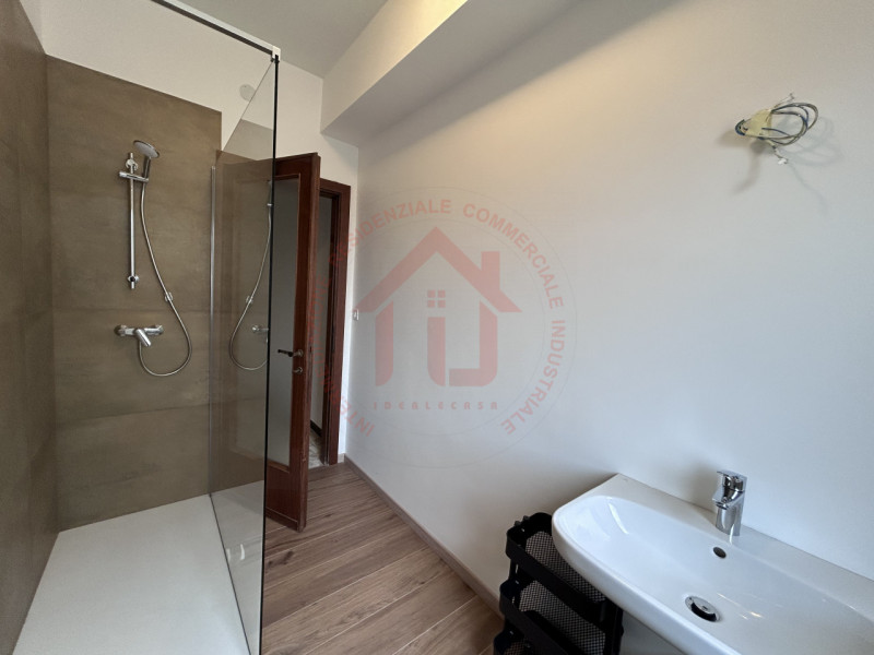 RIF: FR123 PADOVA - PADOVA CENTRO proponiamo in locazione elegante appartamento arredato, nel cen...