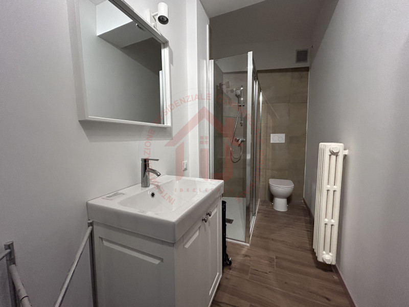 RIF: FR123 PADOVA - PADOVA CENTRO proponiamo in locazione elegante appartamento arredato, nel cen...