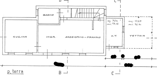Proponiamo in vendita casa singola affittata (scadenza Settembre 2028) con ampio giardino privato...