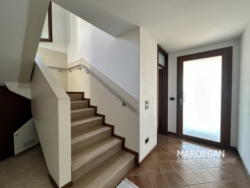 NOSTRA ESCLUSIVA! LA SOLUZIONE RISULTA IDEALE PER DUE NUCLEI FAMILIARI 
Quando vieni a scoprirla?...