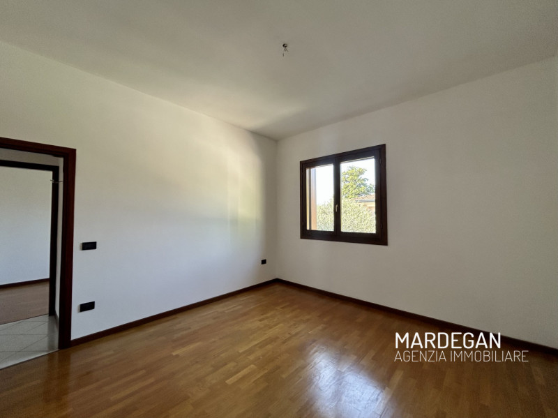 NOSTRA ESCLUSIVA! LA SOLUZIONE RISULTA IDEALE PER DUE NUCLEI FAMILIARI 
Quando vieni a scoprirla?...