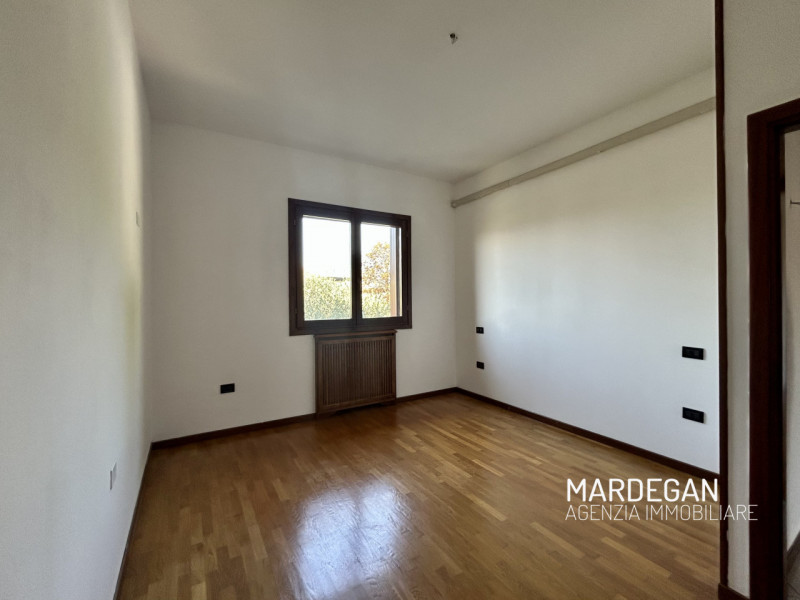 NOSTRA ESCLUSIVA! LA SOLUZIONE RISULTA IDEALE PER DUE NUCLEI FAMILIARI 
Quando vieni a scoprirla?...