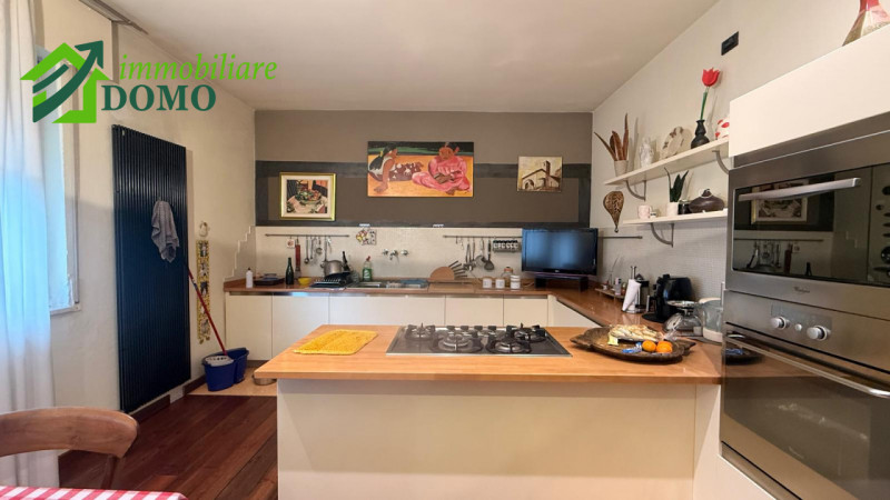 Piovene Rocchette: casa a schiera in ottime condizioni comoda a tutti i sevizi €180.000 info 0445...