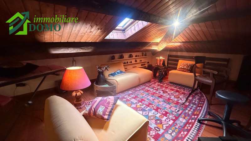 Piovene Rocchette: casa a schiera in ottime condizioni comoda a tutti i sevizi €180.000 info 0445...