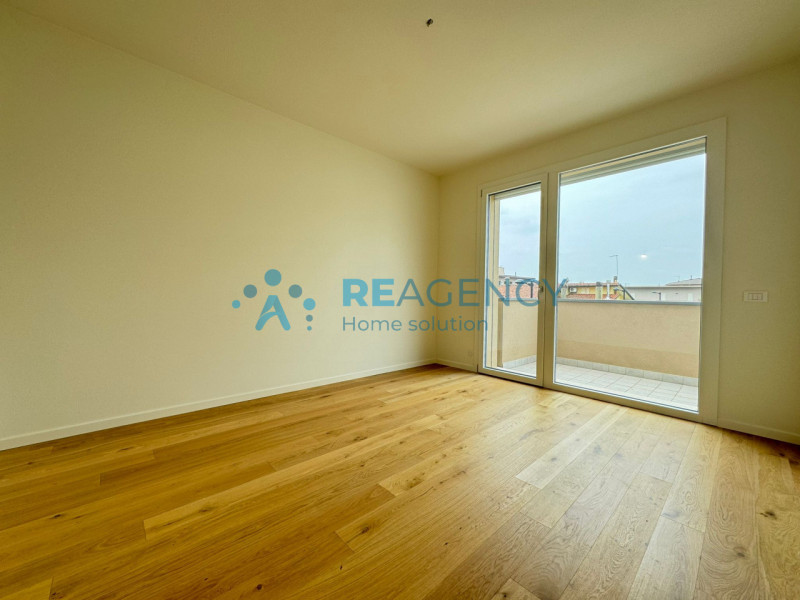 BORGO SANTA CHIARA – SAN VITO
VILLA DI TESTA DI NUOVA COSTRUZIONE CON AMPIO GIARDINO PRIVATO

Ai ...