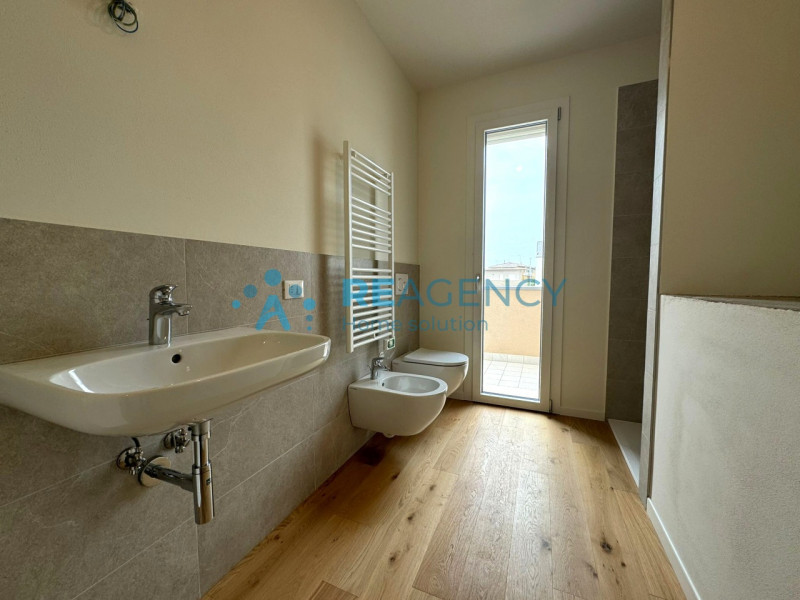 BORGO SANTA CHIARA – SAN VITO
VILLA DI TESTA DI NUOVA COSTRUZIONE CON AMPIO GIARDINO PRIVATO

Ai ...