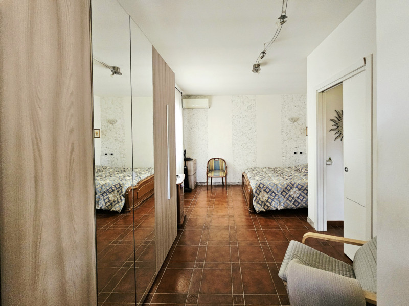 A Montagnana, proponiamo in vendita meravigliosa villa singola, caratterizzata da spazi ampi e de...