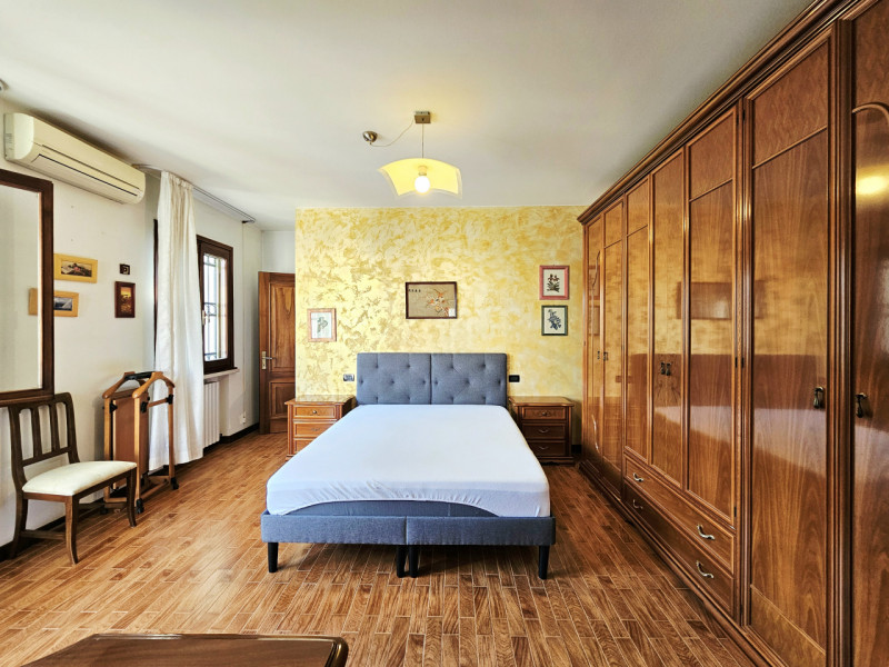 A Montagnana, proponiamo in vendita meravigliosa villa singola, caratterizzata da spazi ampi e de...