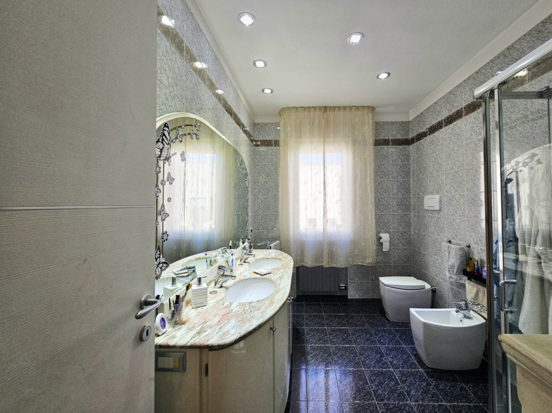 A Montagnana, proponiamo in vendita meravigliosa villa singola, caratterizzata da spazi ampi e de...