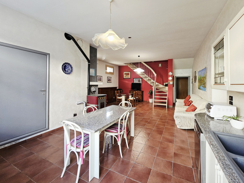 A Montagnana, proponiamo in vendita meravigliosa villa singola, caratterizzata da spazi ampi e de...