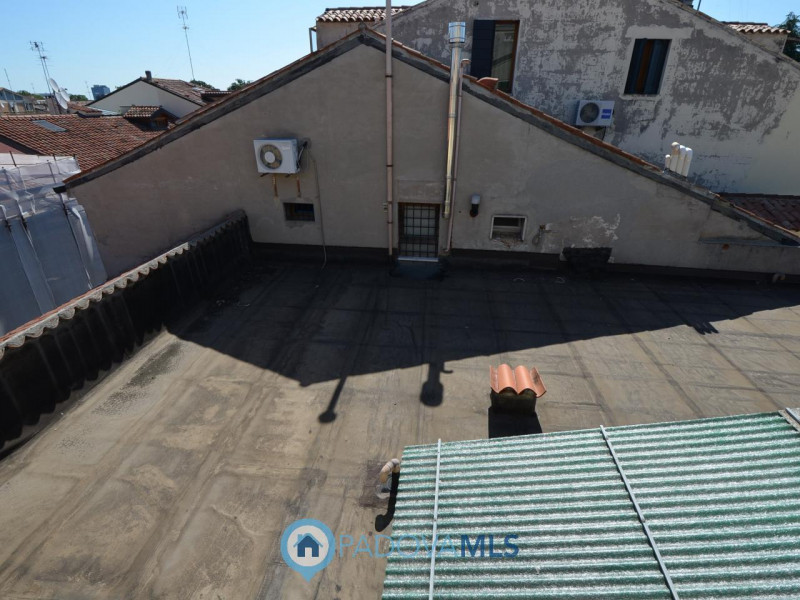 Immobile in esclusiva al Gruppo Padova MLS
Portello (via Belzoni): Scopri questo delizioso appart...