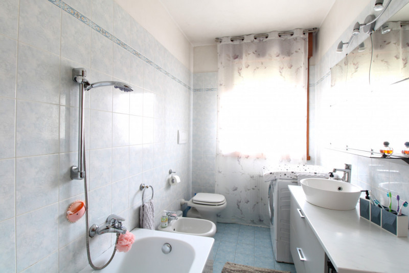 MASERA' DI PADOVA: appartamento situato nel cuore del paese, a pochi passi da tutti i principali ...