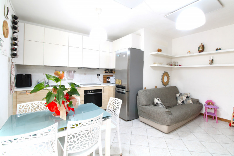 MASERA' DI PADOVA: appartamento situato nel cuore del paese, a pochi passi da tutti i principali ...