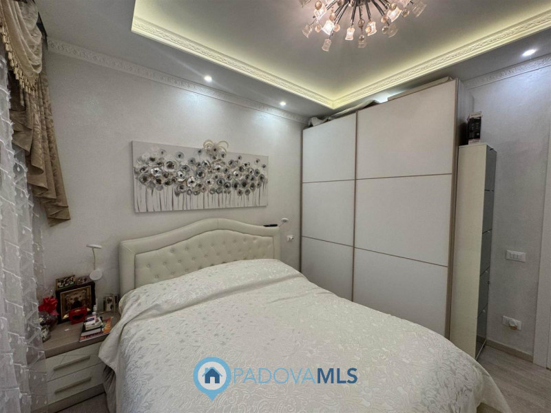 Immobile in esclusiva al Gruppo Padova MLS
In zona Arcella – San Carlo, a Padova, proponiamo in v...