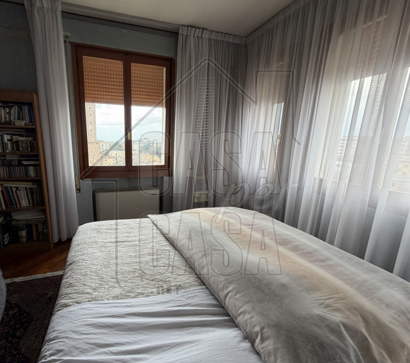 RIF: PDBUS Servizio Fotografico in fase di aggiornamento.

Nel cuore del centro di Padova, in un ...