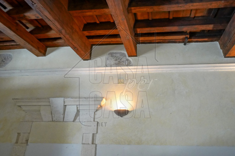 Per info, Maddalena 351 799 3937, riferimento annuncio: MD02

Nel pieno centro storico di Padova,...