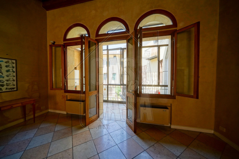 Per info, Maddalena 351 799 3937, riferimento annuncio: MD02

Nel pieno centro storico di Padova,...