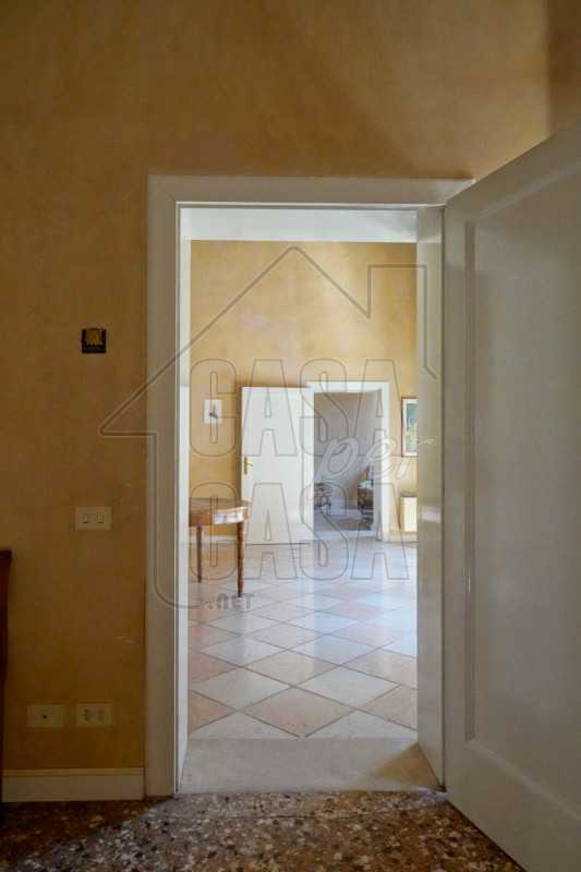 Per info, Maddalena 351 799 3937, riferimento annuncio: MD02

Nel pieno centro storico di Padova,...