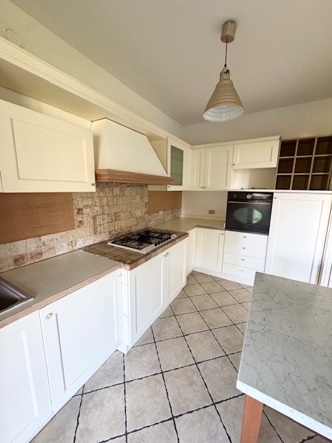 CERVARESE S. CROCE (PD) APPARTAMENTO al piano 1° ed ultimo su 2 livelli, composto da ingresso, so...