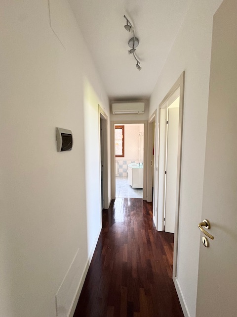 CERVARESE S. CROCE (PD) APPARTAMENTO al piano 1° ed ultimo su 2 livelli, composto da ingresso, so...