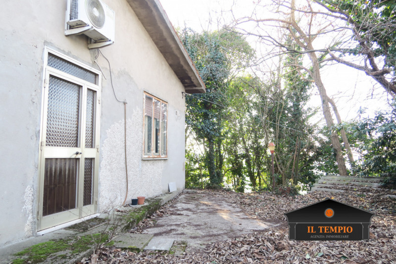 Casa singola immersa nel verde – Colli di Brendola

Nel cuore dei suggestivi Colli di Brendola, a...