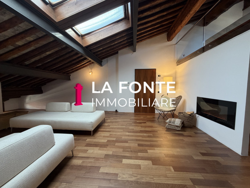 Si richiede una e-mail con le vostre referenze, i vostri contatti e una vostra disponibilità prim...