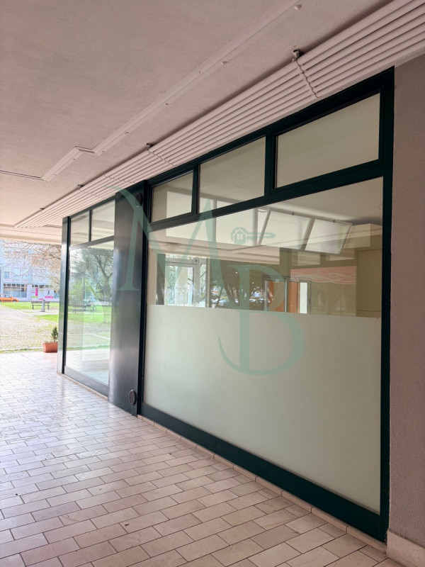 RUBANO (PD): Immobiliare MB propone in vendita esclusiva un negozio di circa 40 mq, soluzione ide...