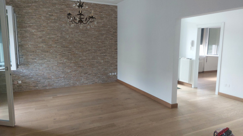 In zona interna al quartiere proponiamo porzione di bifamiliare al primo piano di recente ristrut...