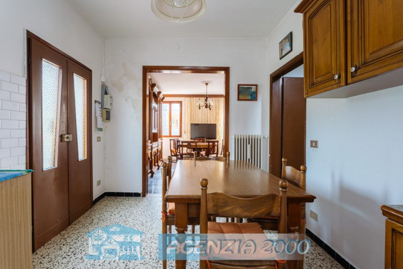 A TERRASSA PADOVANA HO LA CASA CHE CERCHI DA TEMPO!!! HA UN AMPIO GIARDINO, INOLTRE HAI A DISPOSI...
