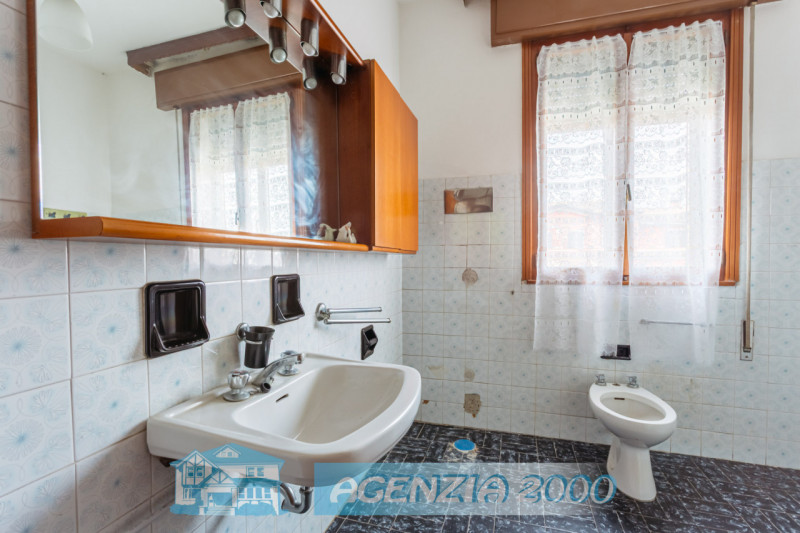 A TERRASSA PADOVANA HO LA CASA CHE CERCHI DA TEMPO!!! HA UN AMPIO GIARDINO, INOLTRE HAI A DISPOSI...