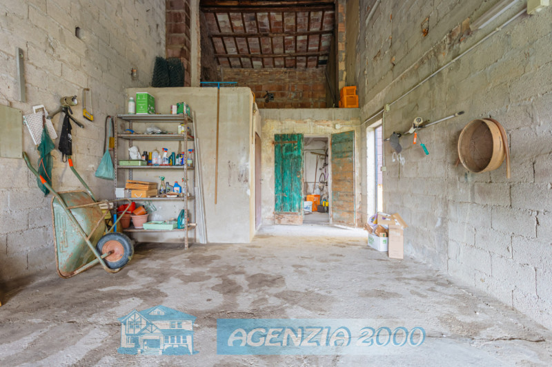 A TERRASSA PADOVANA HO LA CASA CHE CERCHI DA TEMPO!!! HA UN AMPIO GIARDINO, INOLTRE HAI A DISPOSI...