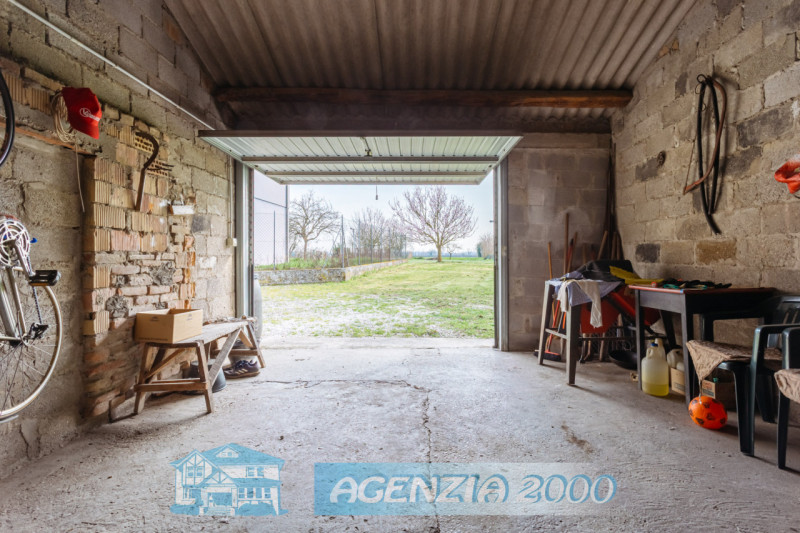 A TERRASSA PADOVANA HO LA CASA CHE CERCHI DA TEMPO!!! HA UN AMPIO GIARDINO, INOLTRE HAI A DISPOSI...