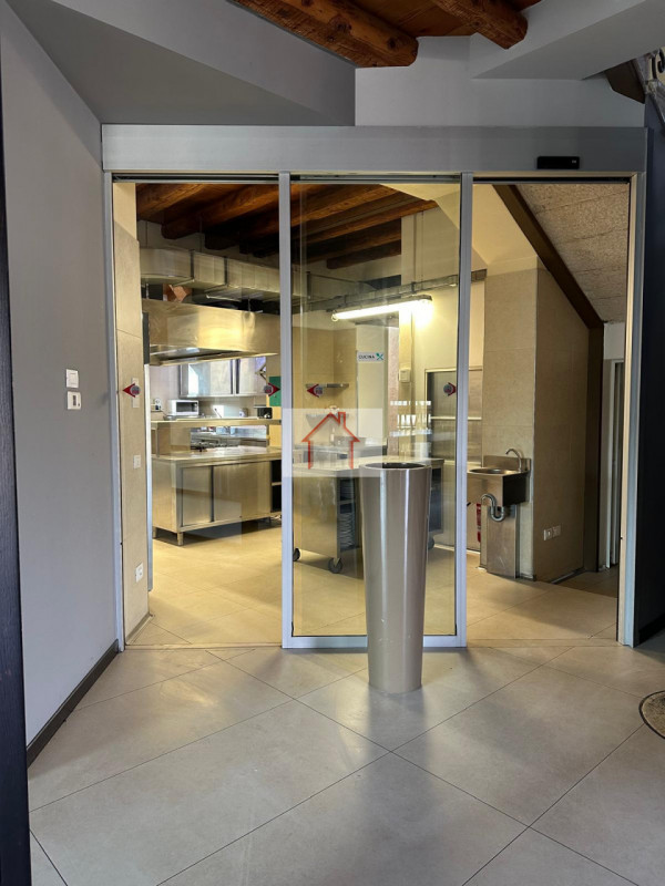 Rif: DV116
X Info - Denis: 3402540785

Piovene Rocchette (VI)

Opportunità unica di investimento ...