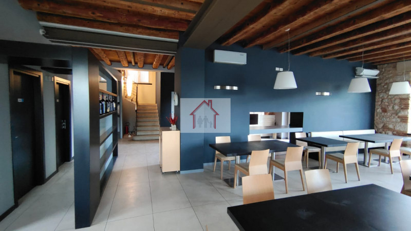 Rif: DV116
X Info - Denis: 3402540785

Piovene Rocchette (VI)

Opportunità unica di investimento ...