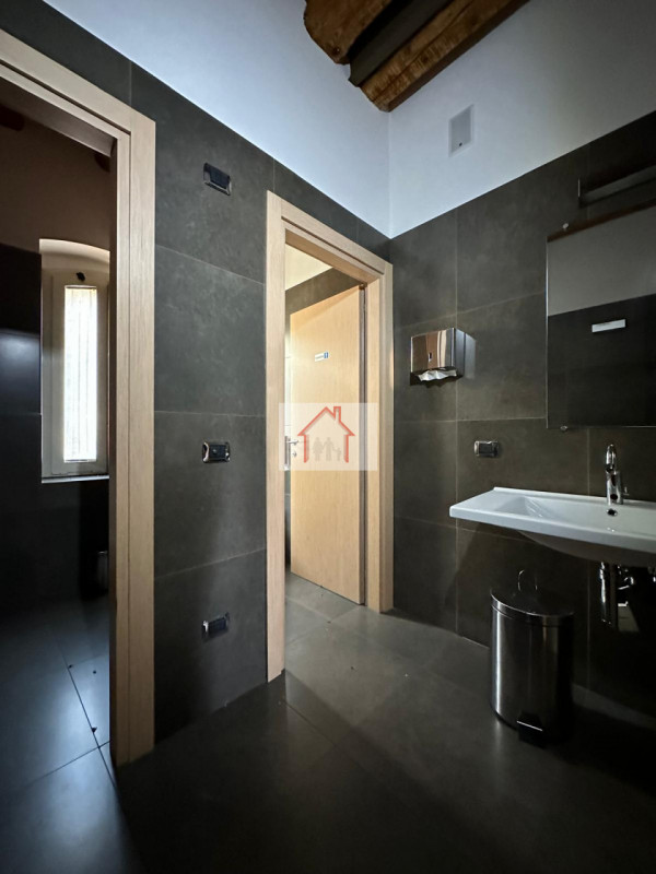 Rif: DV116
X Info - Denis: 3402540785

Piovene Rocchette (VI)

Opportunità unica di investimento ...