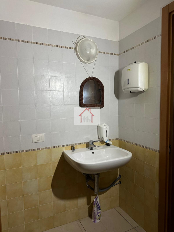 Rif: DV116
X Info - Denis: 3402540785

Piovene Rocchette (VI)

Opportunità unica di investimento ...