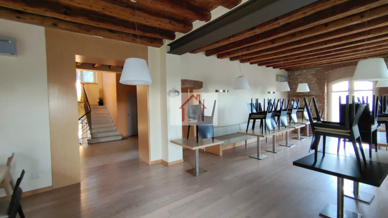 Rif: DV116
X Info - Denis: 3402540785

Piovene Rocchette (VI)

Opportunità unica di investimento ...