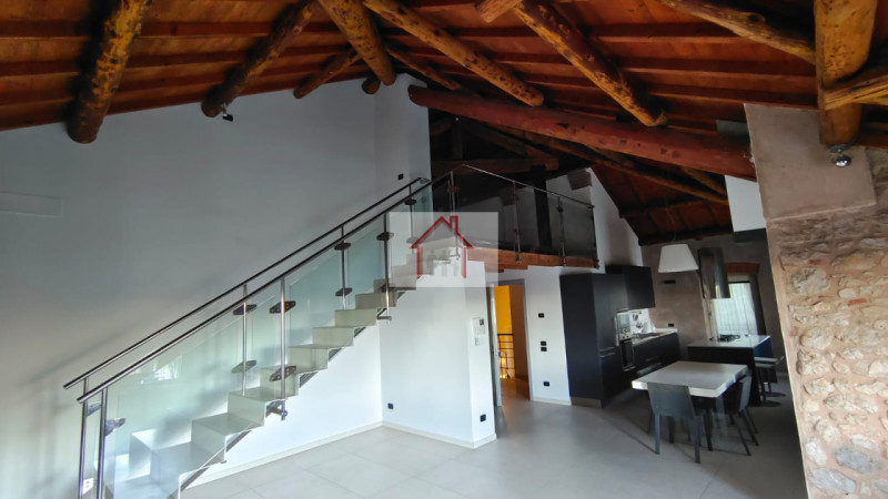 Rif: DV116
X Info - Denis: 3402540785

Piovene Rocchette (VI)

Opportunità unica di investimento ...